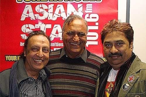 Bali-Brahmabhatt-Rahi-Bains-and-Kumar-Sanu-at-Asian-Star-Radio-Slough